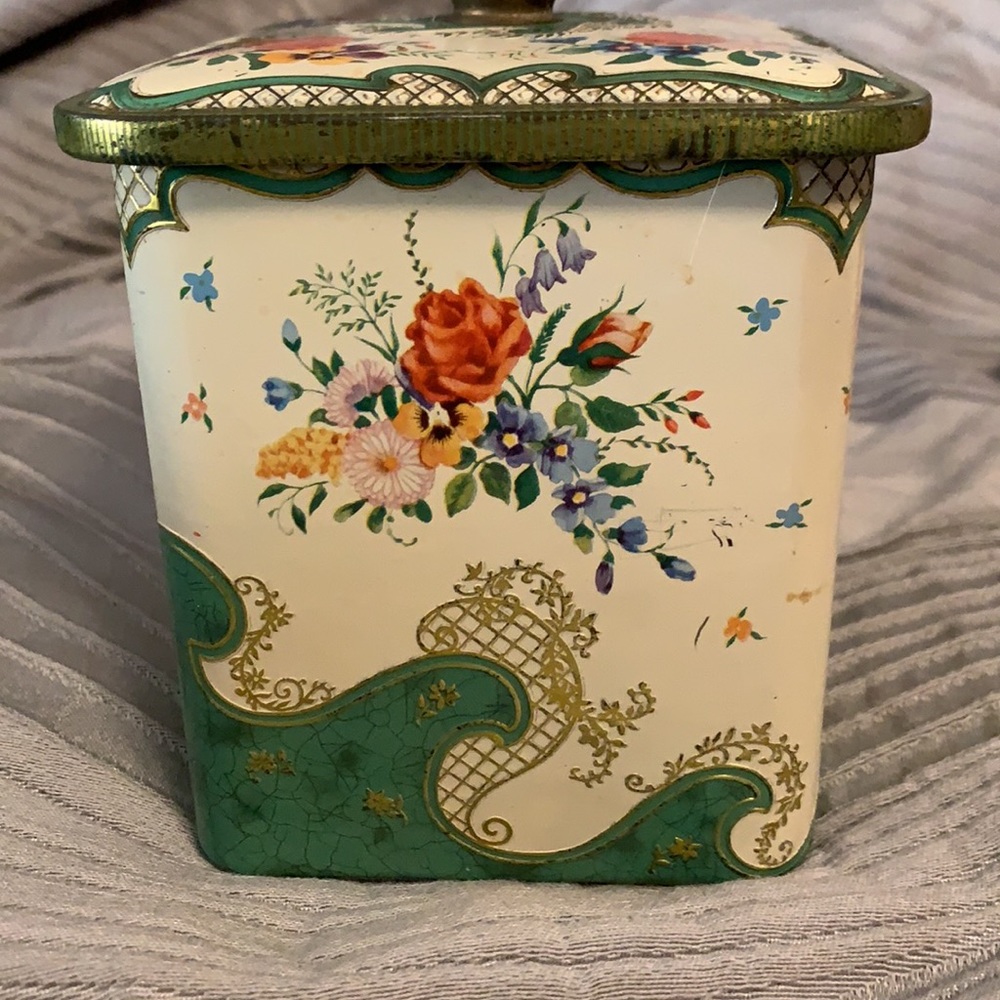 Antique floral tin